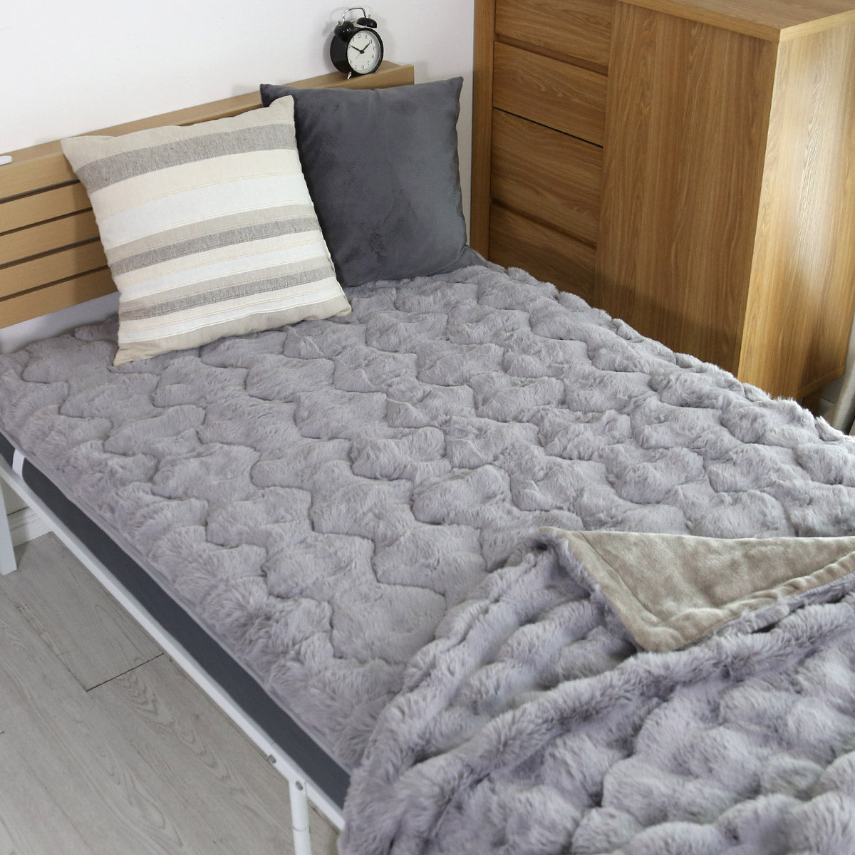 敷きパッド ラビットファー ポリエステル100％ – dorimin