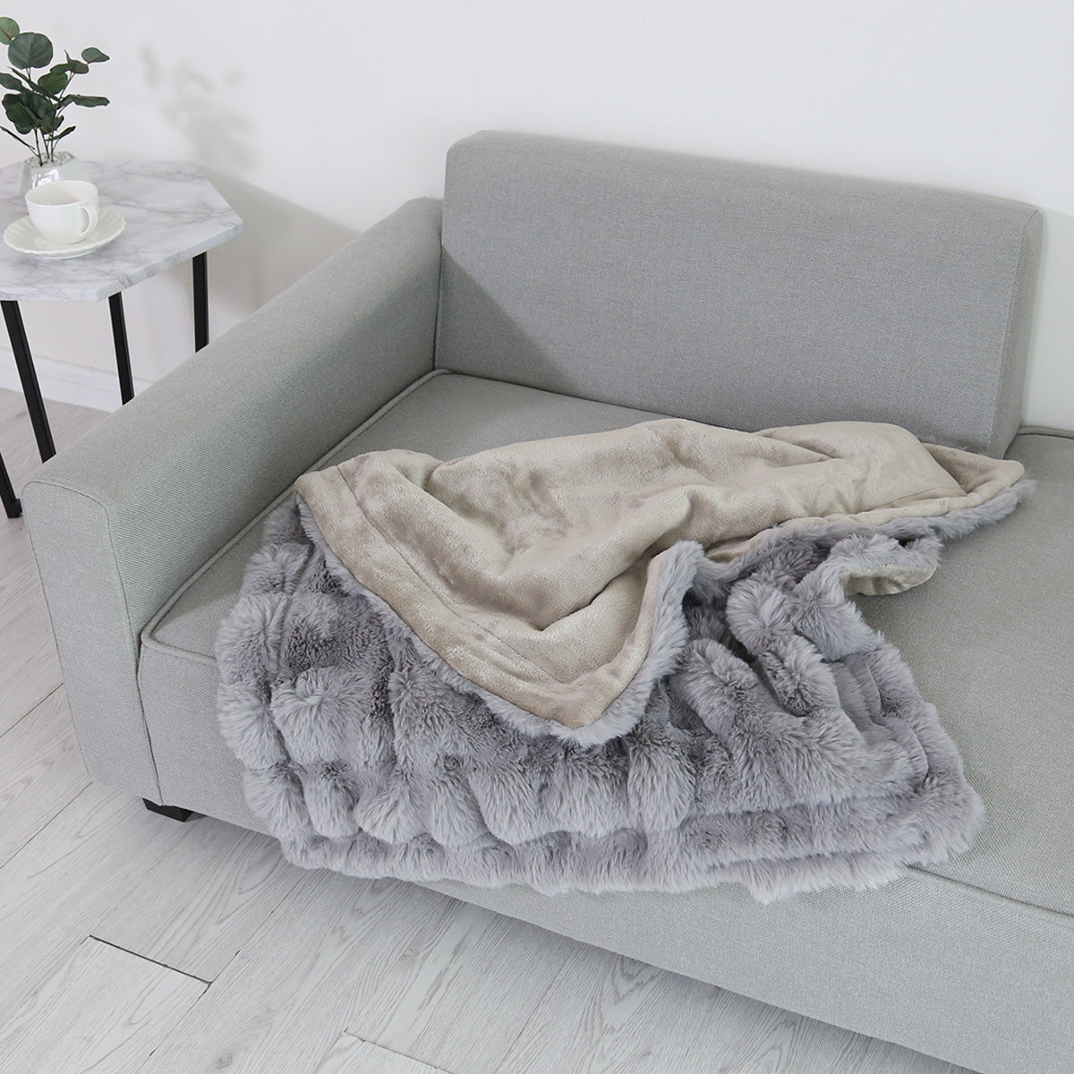 ひざ掛け ラビットファー ふわふわ リバーシブル ポリエステル100％